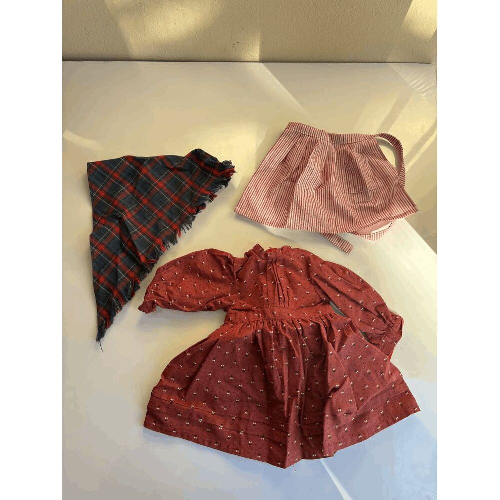 American Girl Pleasant Company Kirsten Larson School Outfit Dress Scarf Apron